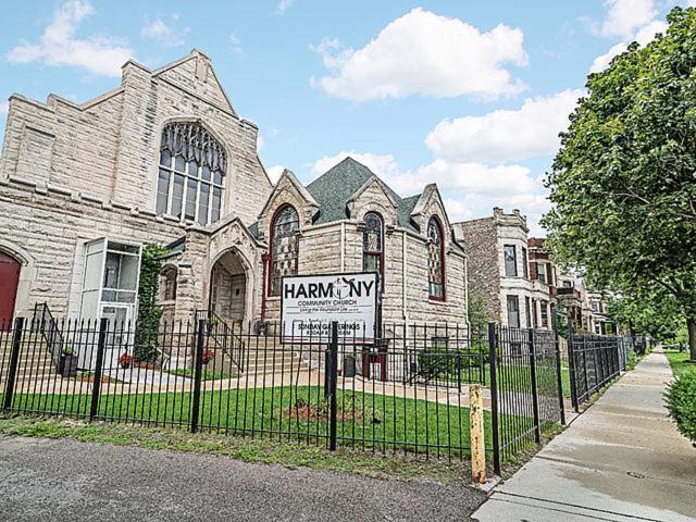 Modern 4Br Just A Block From Cta Pink Line With Pool Table Free Parking Leilighet Chicago Eksteriør bilde